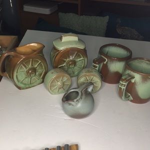 Frankoma pottery prairie green set